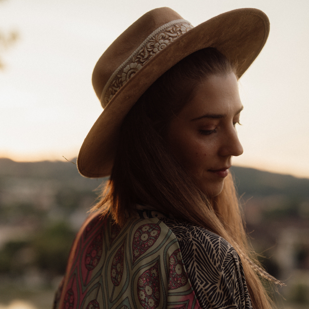 Reh-Gal-04352 1 Nicole Taborsky